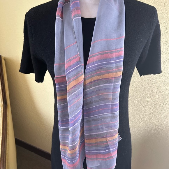 Silk scarf gray - Picture 3 of 3
